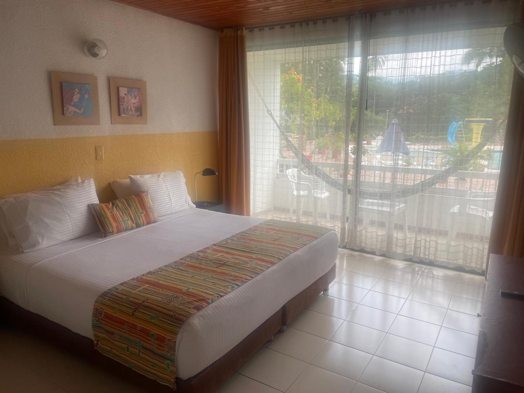 Hotel Hacienda El Diamante Villeta Dış mekan fotoğraf