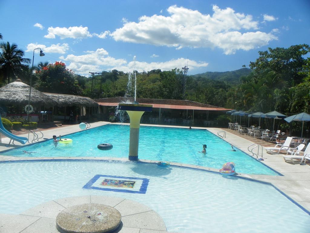 Hotel Hacienda El Diamante Villeta Dış mekan fotoğraf