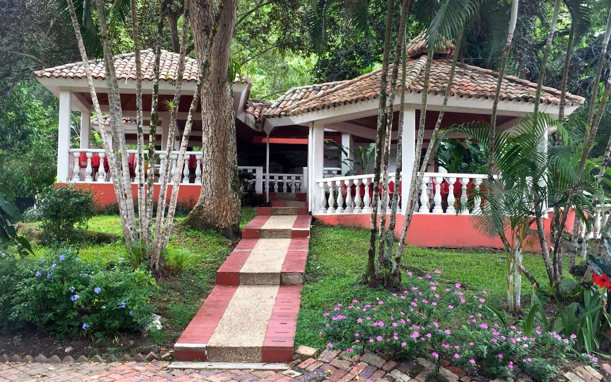 Hotel Hacienda El Diamante Villeta Dış mekan fotoğraf